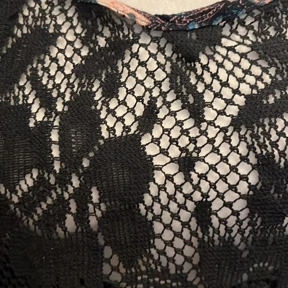 People Count Me in Trapeze Tank Tunic Top M Lace Yoke Floral Black - Picture 3 of 6